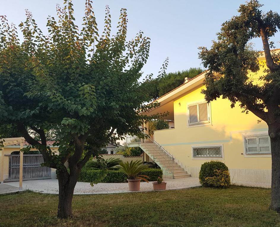 Clock'S House Hotel Fiumicino Exterior photo